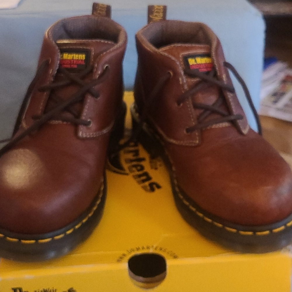 Doc Martens Chukka Boots US 7-LIKE NEW